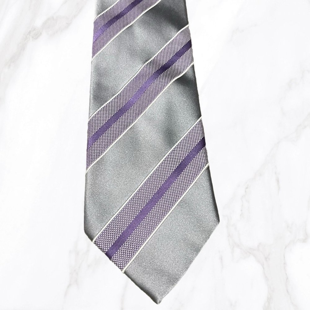 Donald J. Trump Signature Collection Purple & Gray‎ 100% Silk Tie, OS - Picture 4 of 5